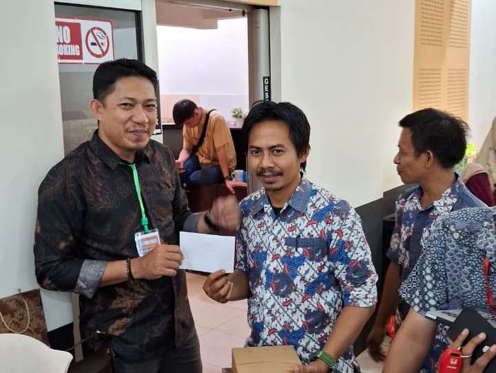 Sigap dan Ramah, Panitia UPA TIK Sambut Peserta Pelatihan PDDIKTI di Meja Registrasi