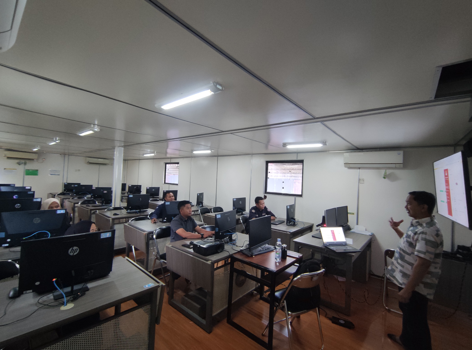 Optimalisasi pengelolaan Aplikasi SINTA di Laboratorium ICT Universitas Sulawesi Barat