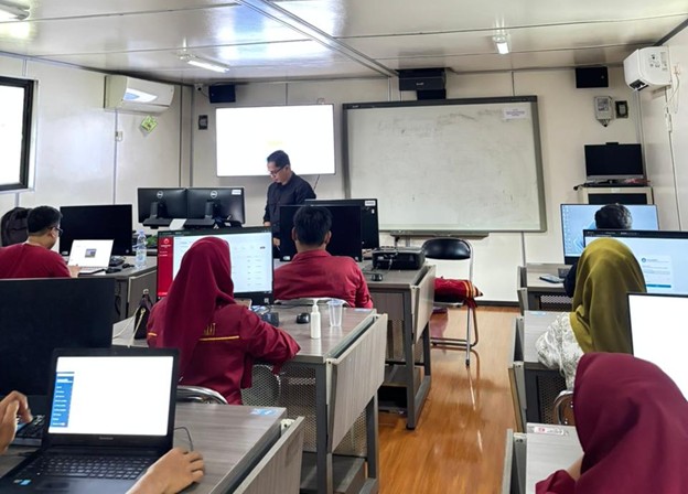 Optimalkan Pelaporan Data, UPA TIK Gelar Pendampingan PDDIKTI dan SISTER di LAB ICT