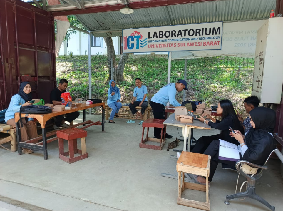 Maksimalkan Layanan, UPA TIK Unsulbar Tetap Fasilitasi Kegiatan Praktikum Kompetensi Dasar Prodi Sistem Informasi di Akhir Pekan